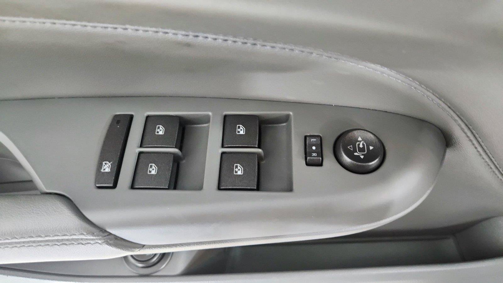 Used 2011 Cadillac SRX Luxury FWD image 17