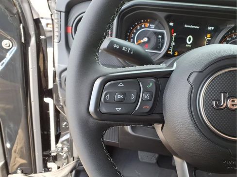 New 2026 Jeep Gladiator Rubicon AWD/4WD image 17