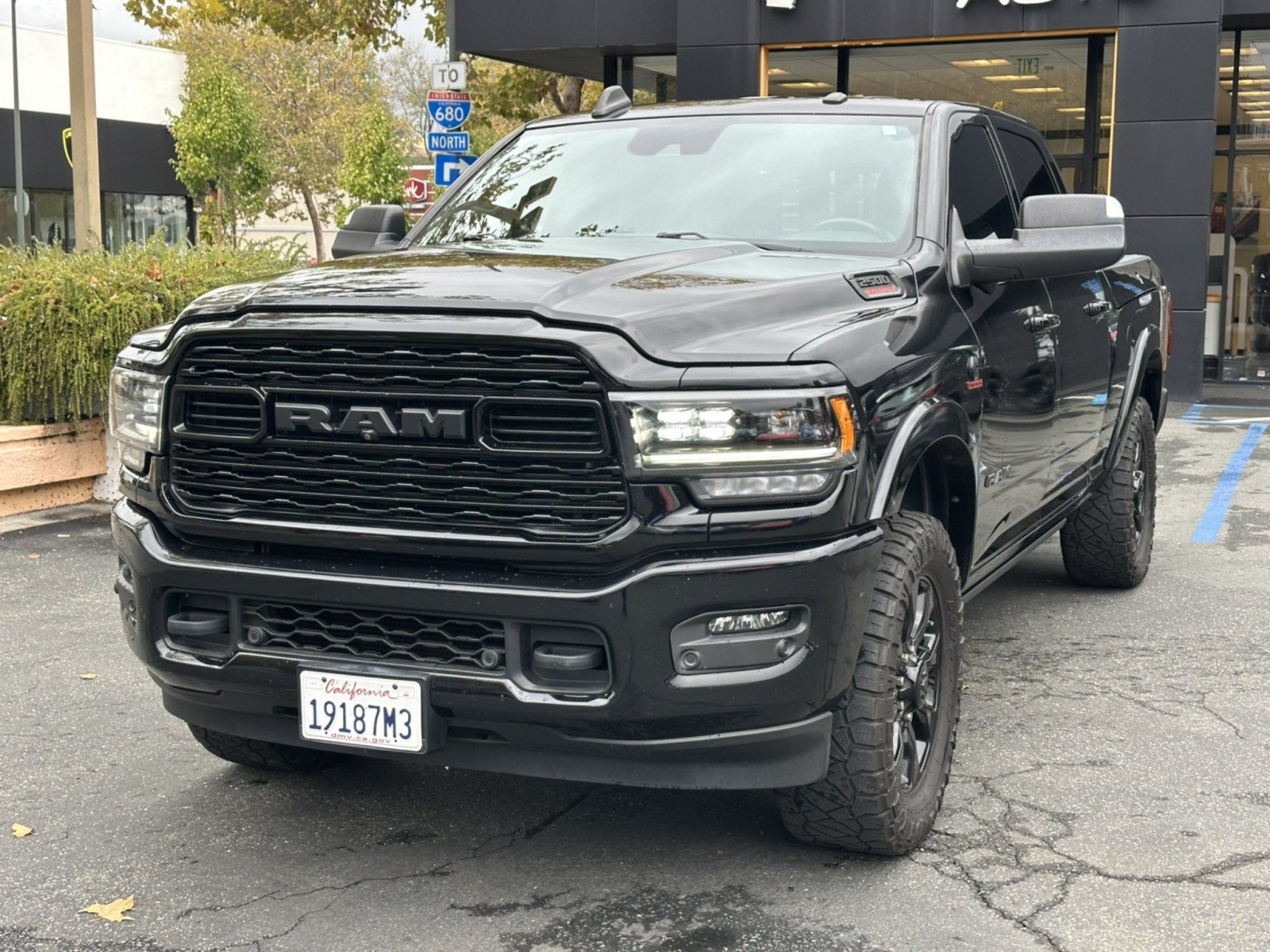 Used 2022 RAM 2500 Limited AWD/4WD image 4