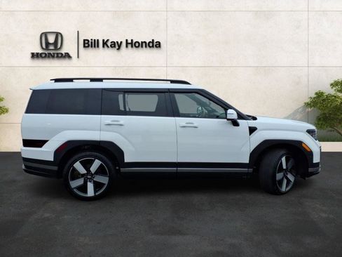 Used 2024 Hyundai Santa Fe Limited image 2