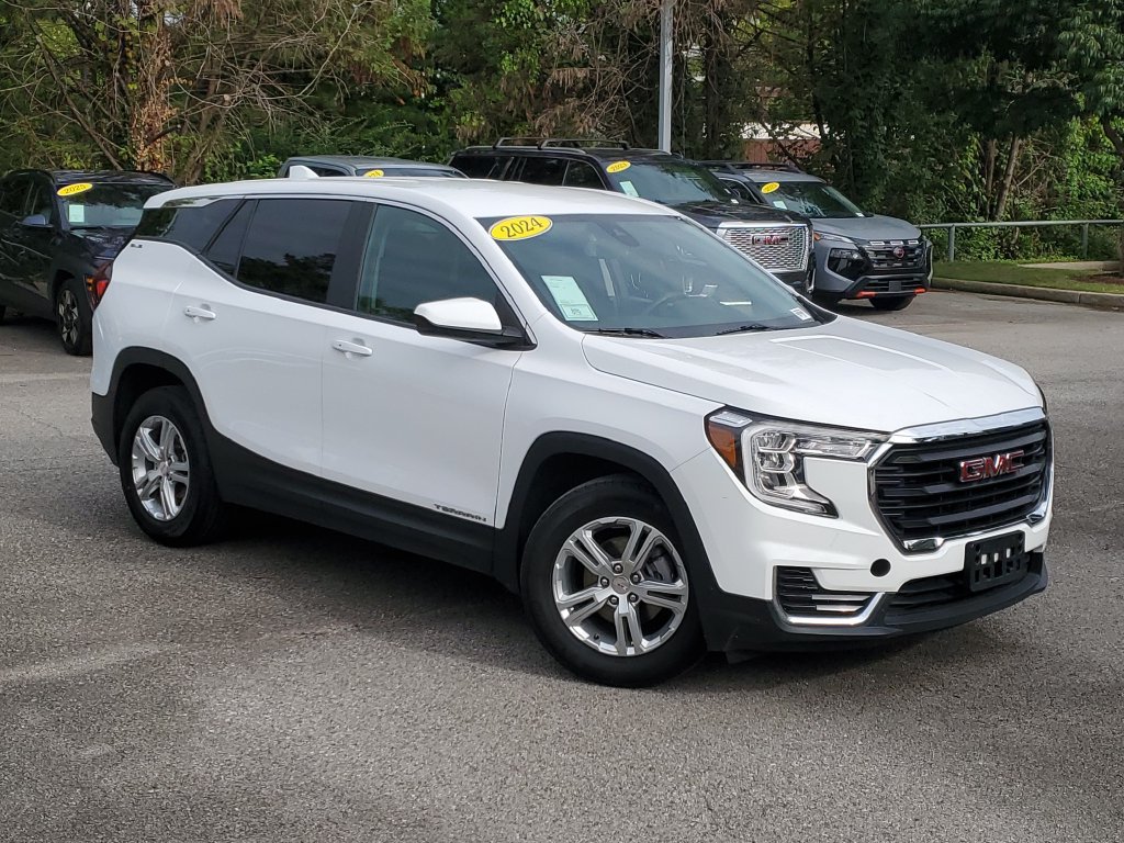 Used 2024 GMC Terrain SLE FWD image 37