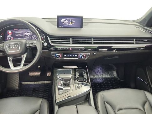 Used 2018 Audi Q7 3.0T Prestige w/ Prestige Package AWD/4WD image 40
