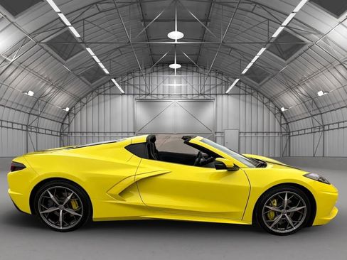 Used 2023 Chevrolet Corvette Stingray Coupe w/ Battery Protection Package RWD image 4