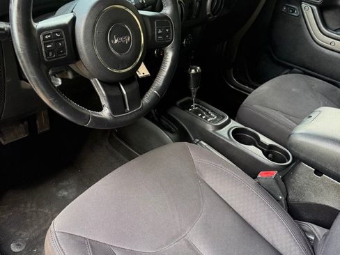 Used 2015 Jeep Wrangler Unlimited Sport w/ Quick Order Package 24S AWD/4WD image 7