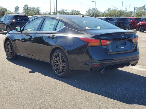 New 2025 Nissan Altima 2.5 SR image 7