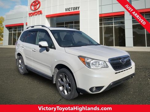 Used 2016 Subaru Forester 2.5i Touring AWD/4WD image 1