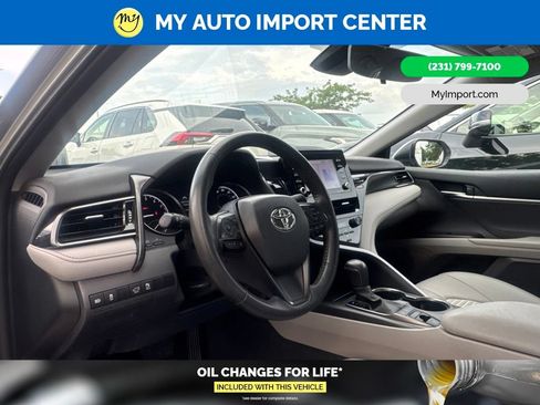 Used 2023 Toyota Camry SE AWD/4WD image 8