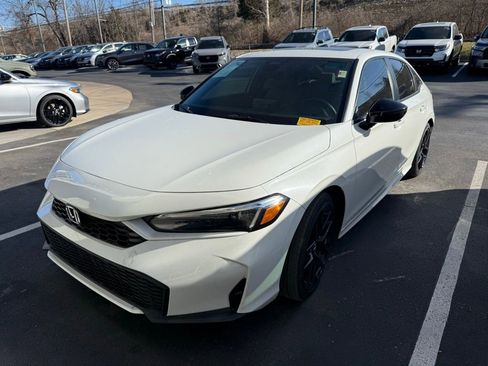 Certified 2025 Honda Civic Sport image 3