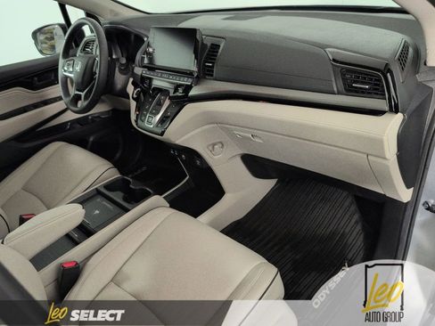 Used 2025 Honda Odyssey Touring image 13