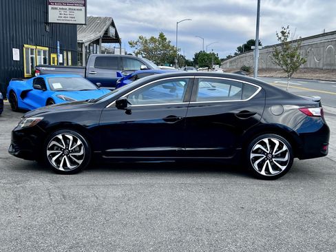 Used 2016 Acura ILX FWD image 9