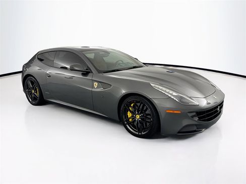 Used 2015 Ferrari FF image 3