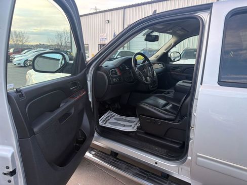 Used 2012 GMC Sierra 1500 SLT w/ SLT Convenience Package image 9