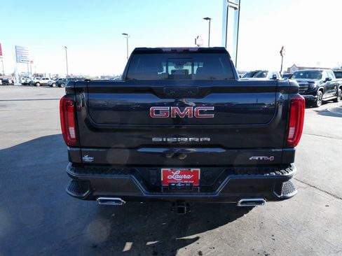 Used 2023 GMC Sierra 1500 AT4 w/ AT4 Premium Package image 5