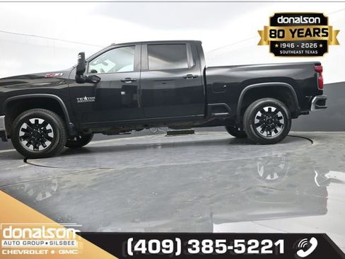 Used 2020 Chevrolet Silverado 2500 LT w/ Texas Edition image 14