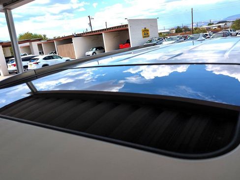 Used 2015 Lexus GX 460 w/ Premium Package image 12