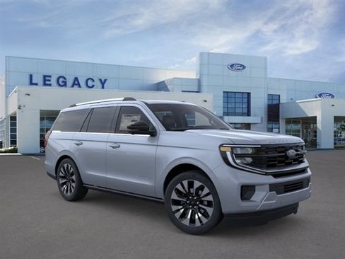 New 2026 Ford Expedition Platinum w/ Driver's Package AWD/4WD image 7