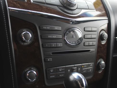 Used 2017 INFINITI QX80 4WD w/ Driver Assistance Package image 30