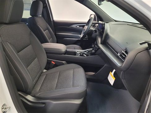 New 2026 Chevrolet Traverse LT image 16