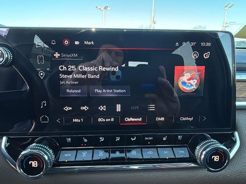 Used 2023 GMC Canyon Denali image 19