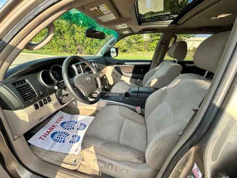 Used 2008 Toyota 4Runner SR5 image 12