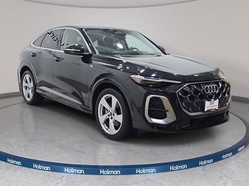 Used 2025 Audi Q5 Prestige w/ 20" Wheel Package AWD/4WD image 4