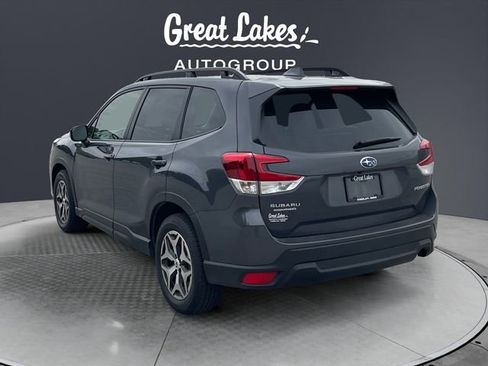 Used 2023 Subaru Forester Premium AWD/4WD image 3