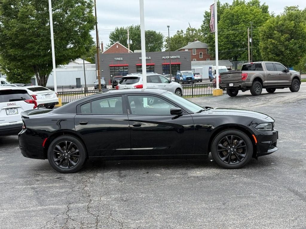 Used 2021 Dodge Charger SXT w/ Blacktop Package AWD/4WD image 5