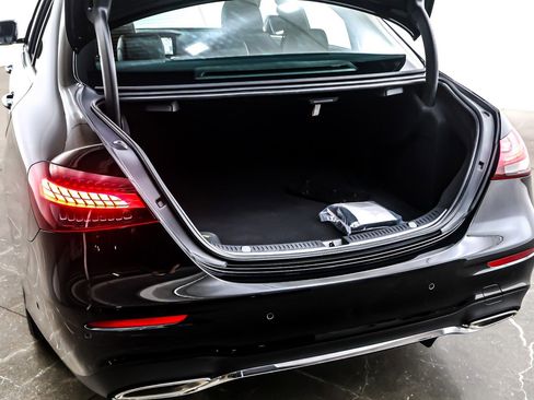 Used 2022 Mercedes-Benz E 350 Sedan image 24