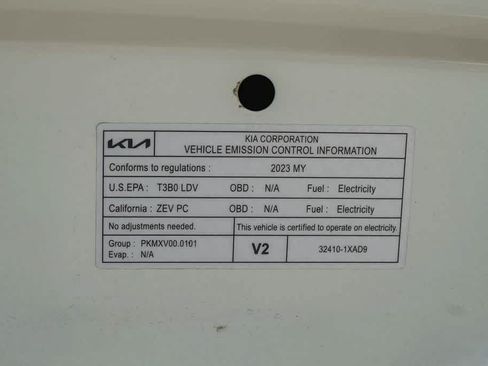 Certified 2023 Kia EV6 Light RWD image 27