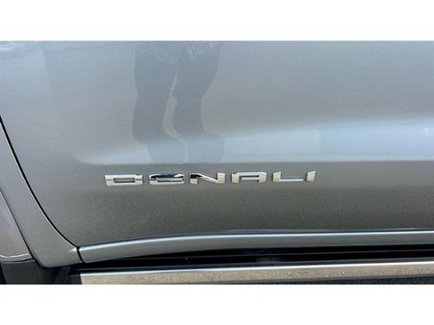 Used 2024 GMC Sierra 1500 Denali AWD/4WD image 7