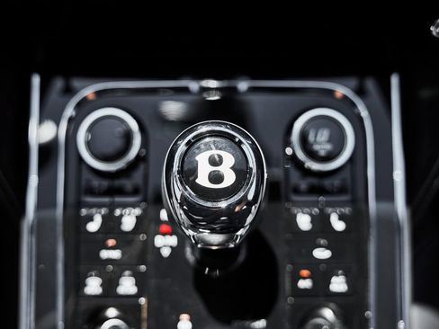 Used 2024 Bentley Flying Spur V8 AWD/4WD image 73