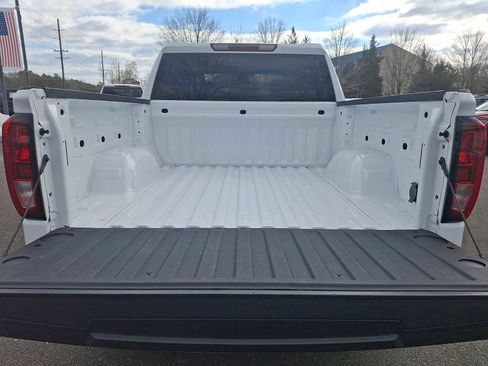 Certified 2023 GMC Sierra 1500 SLE image 29