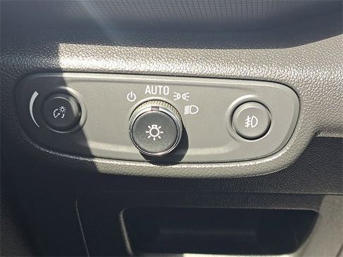 Used 2023 Chevrolet TrailBlazer LT image 28