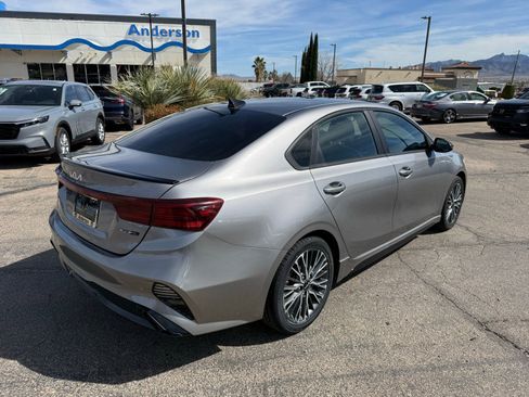 Used 2023 Kia Forte GT-Line w/ GT-Line Technology Package image 5