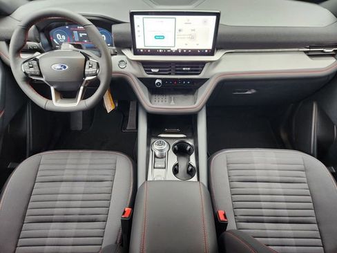 New 2025 Ford Explorer ST-Line w/ Premium Package AWD/4WD image 19