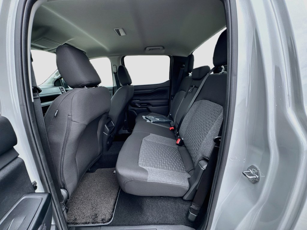 New 2026 Ford Ranger XLT w/ Black Appearance Package RWD image 23