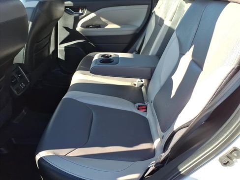 Certified 2025 Subaru Forester Limited image 9