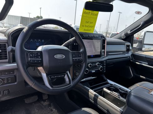 Used 2024 Ford F350 Platinum w/ Tremor Off-Road Package AWD/4WD image 5