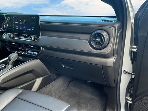 Used 2024 Chevrolet Colorado Trail Boss w/ Safety Package image 18