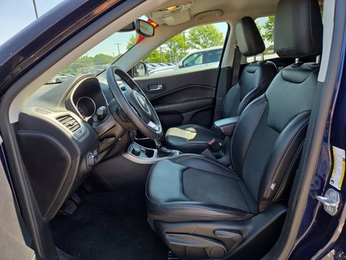 Used 2019 Jeep Compass Latitude w/ Cold Weather Group AWD/4WD image 10