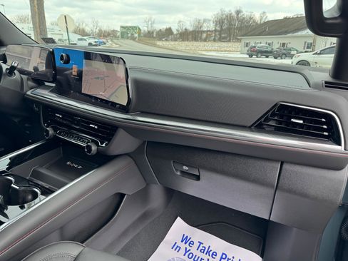 New 2026 Chevrolet Suburban RST image 57