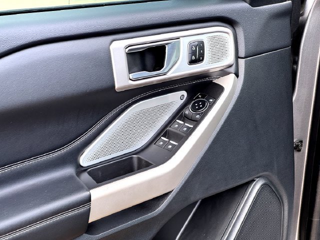 Certified 2023 Ford Explorer Limited w/ Limited Technology Package RWD image 10