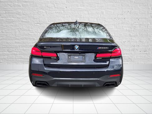 Used 2023 BMW M550i xDrive w/ Dynamic Handling Package image 5