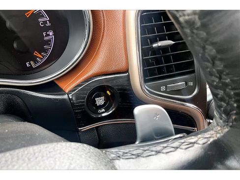 Used 2016 Jeep Grand Cherokee Summit AWD/4WD image 21