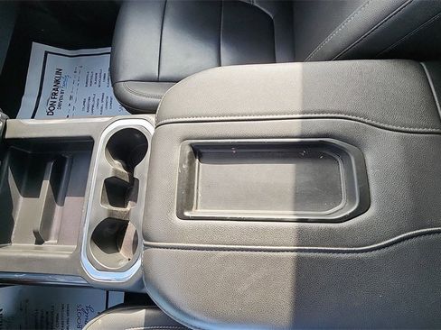 Used 2022 GMC Sierra 3500 SLT w/ SLT Convenience Package image 25