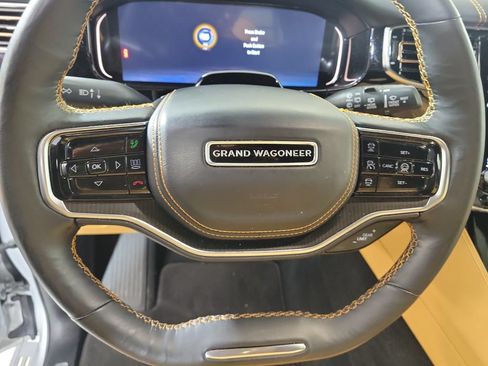 Used 2025 Jeep Grand Wagoneer Series III w/ Rear Seat Video Group 1 AWD/4WD image 15