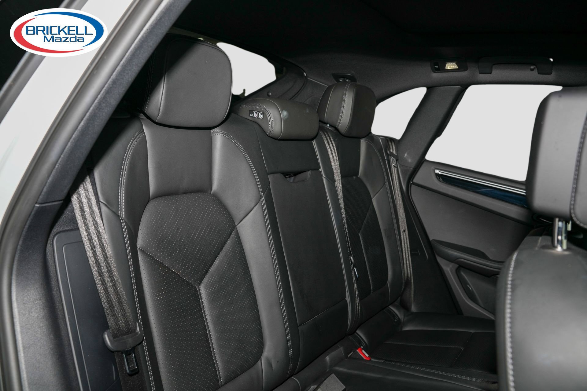 Used 2022 Porsche Macan AWD/4WD image 21