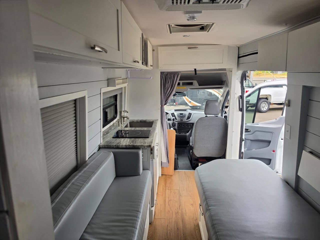 Used 2017 Ford Transit 250 148 High Roof Extended RWD image 7