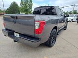 Used 2019 Nissan Titan SV w/ SV Convenience Package image 5