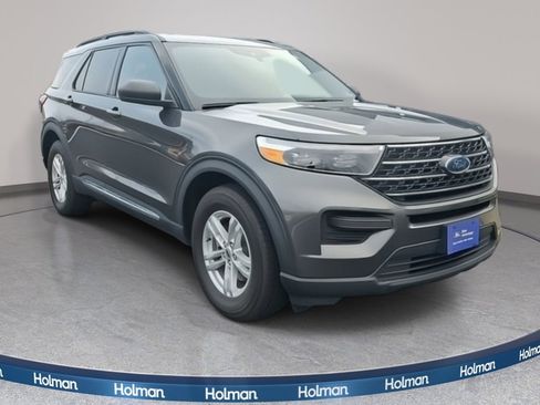 Certified 2020 Ford Explorer XLT w/ Comfort Package image 3